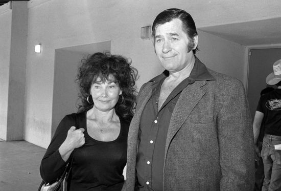 Giselle Hennessy: Inside Her Marriage to the Western Star